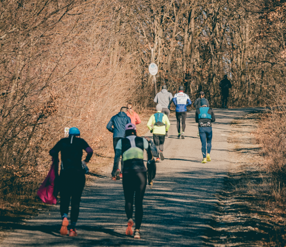 Edzéstervezés - amatőr futók versenyen rajtszámmal